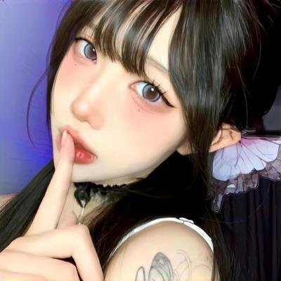 地球上只有我们两人 封面